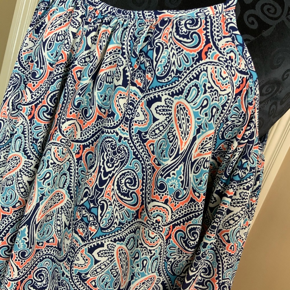 Cupcakes and Cashmere Top Cold Shoulder #L1 - Picture 2 of 5